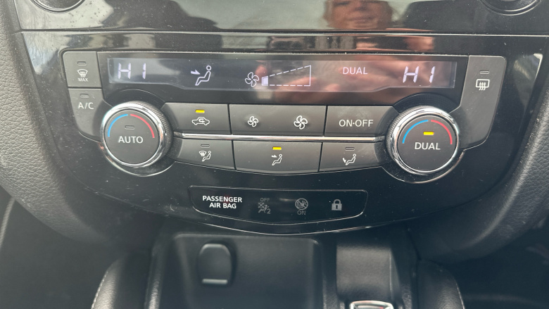 Nissan Qashqai 1.5 dCi Acenta Premium 5dr Diesel Hatchback